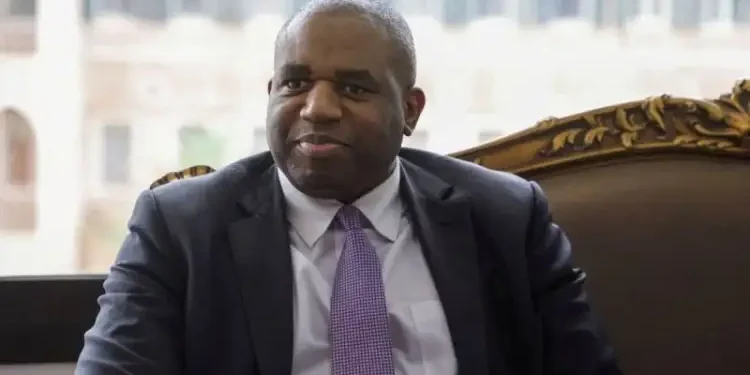 En Tunisie, David Lammy annonce 5 millions de livres pour endiguer les flux migratoires