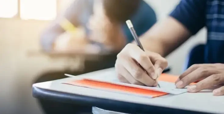 Tunisie : Les enseignants appelés à ne pas verser les notes sur la plateforme du ministère de l’Education