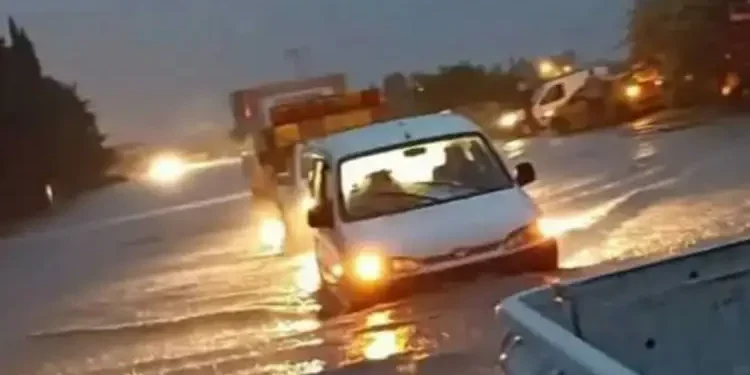 La Tunisie sous les eaux : Inondations, routes coupées et appel à la vigilance
