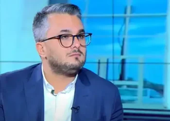 Expulsé de Tunisie, un journaliste libyen dévoile son traitement en Libye