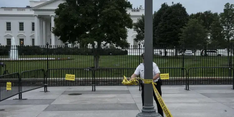 Un individu armé blessé par le Secret Service aux abords de la Maison Blanche