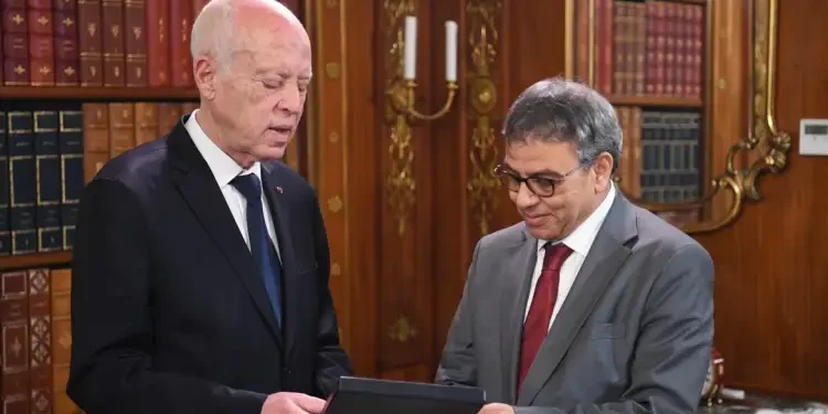Saïed aux banques : "Ce que la droite accorde, la gauche ne peut le reprendre"