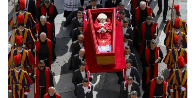 Tunisie : Mohamed Ali Nafti à Rome pour les funérailles du pape François