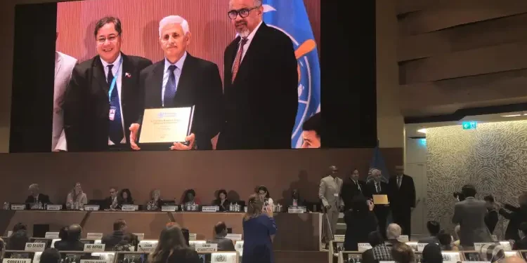 Le Dr Majed Zemni reçoit le Prix Nelson Mandela pour la santé