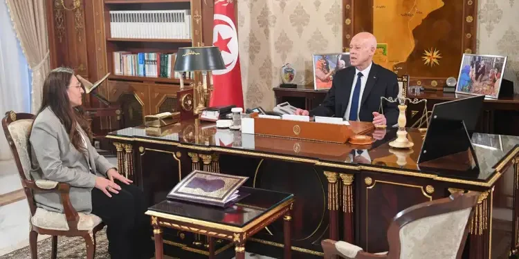Kaïs Saïed appelle à simplifier le retour et les démarches des Tunisiens à l’étranger 