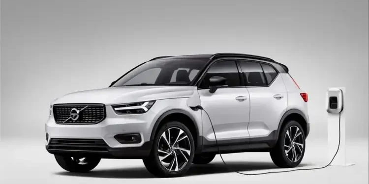 Volvo rappelle 3 000 hybrides pour risque d’incendie de batterie