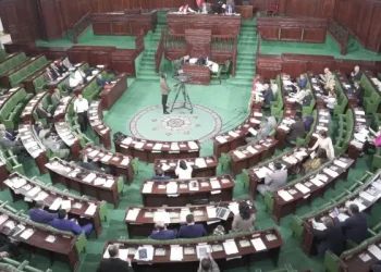 Tunisie : Le Parlement adopte la loi interdisant la sous-traitance et encadrant les contrats