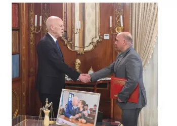 À Carthage, le président Saïed réaffirme son refus des privatisations et rappelle ses lignes rouges