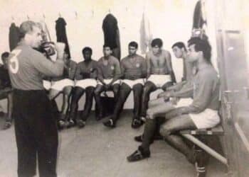 &Eacute;quipe nationale : Au vestiaire en 1963