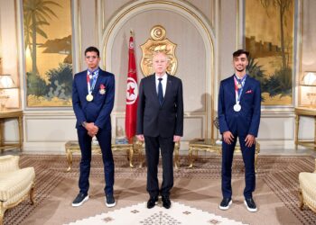 Tunisie : Ayoub Hafnaoui et Khalil Jendoubi décorés par Kais Saied
