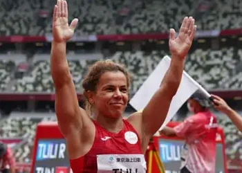 Raoua Tlili en or au Grand Prix de Paris : Deux médailles en deux jours pour l’icône tunisienne