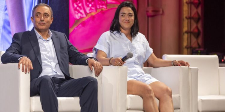 QUAND TUNISIE TELECOM CELEBR-ONS