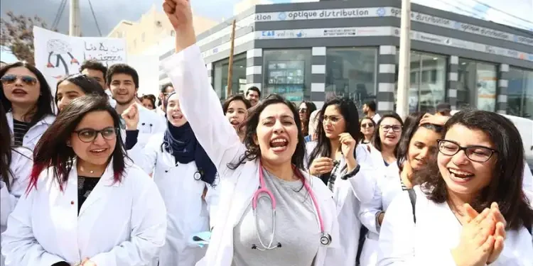 Tunisie : Salaires dévoilés, les jeunes médecins répondent au ministre