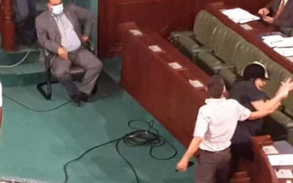 Tunisie : L'UNFT appelle l'ARP &agrave; poursuivre en justice le d&eacute;put&eacute; Sahbi Smara