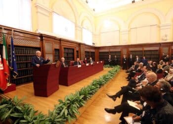 Caid Essebsi au S&eacute;nat italien: "Levez vos restrictions de voyage vers la Tunisie !"