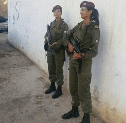 Tunisie : Un service militaire adapt&eacute; aux femmes