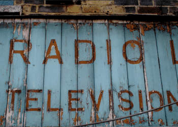 Bientôt la saisie des équipements des chaînes de télévision et radio pirates