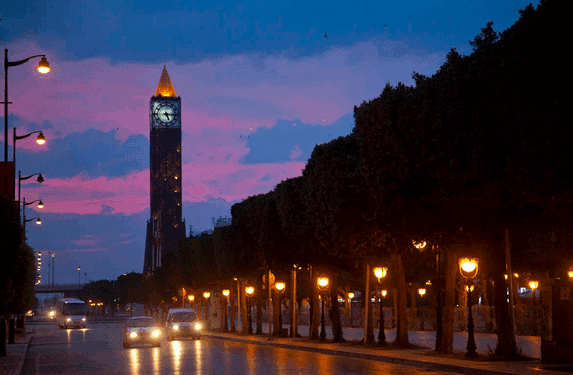 Subir les remarques misogynes dans la rue : "Mon quotidien de femme à Tunis"