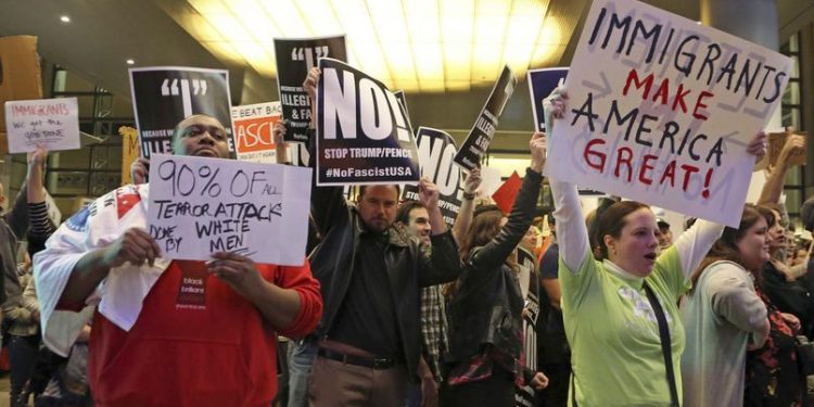 Le nouveau décret Trump toujours anti-musulmans, selon l'ONG Aclu