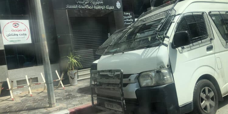 Tunis : Le siège de l’INLUCC évacué par la police