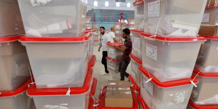 ISIE : Plus de 1500 observateurs dans les bureaux de vote