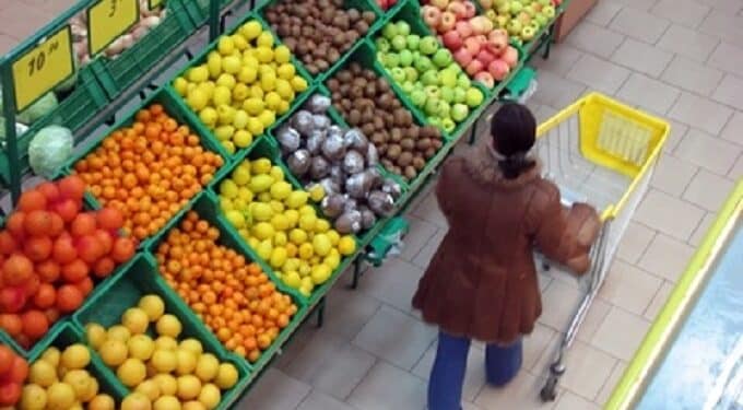 Min. du Commerce : Un programme urgent pour contr&ocirc;ler le secteur des fruits et l&eacute;gumes