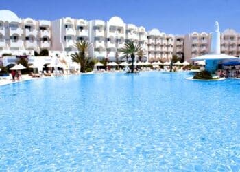 Seuls deux h&ocirc;tels sont ferm&eacute;s dans la zone touristique de Yasmine Hammamet
