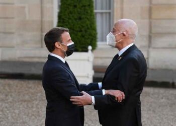 Aides sanitaires et vaccins : "Je pense particuli&egrave;rement &agrave; la Tunisie", dixit Macron