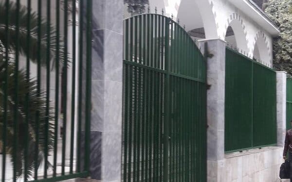 Mosquée El Fath : Expulsions sans compassion pour les SDF !