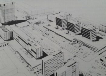 En 1957, la médina faillit être éventrée par un boulevard allant de Bab Bhar à la Kasbah