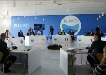 La d&eacute;mocratie en Tunisie au centre du sommet des pays du sud de l'UE