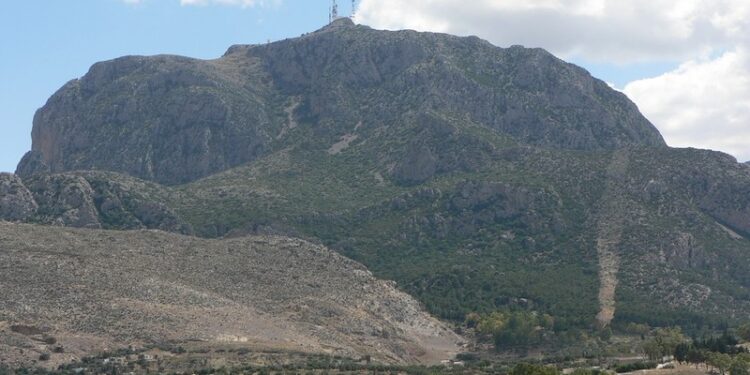 Au sommet du Djebel Zaghouan : Zaouias, failles et poste optique