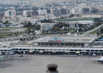 Une gr&egrave;ve des aiguilleurs se greffe sur le sommet arabe