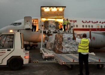 Covid-19 : L'Algérie fait don de 200 mille doses de vaccin à la Tunisie