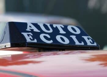 Une application mobile pour les examens du permis de conduire