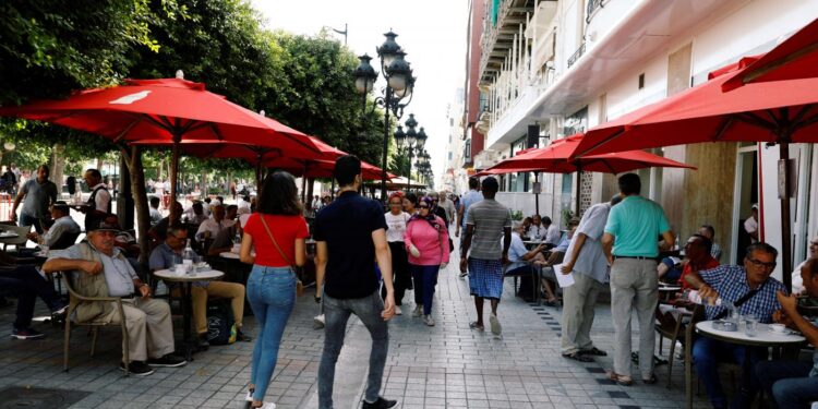 Sondage : 81% des Tunisiens soutiennent la prolongation des mesures exceptionnelles