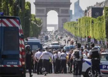 Attentat aux Champs-Elysées : Quatre proches de l'assaillant, dont son père, arrêtés
