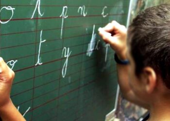 France : L'école obligatoire à partir de 3 ans