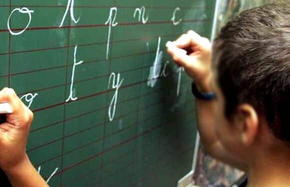 France : L'école obligatoire à partir de 3 ans
