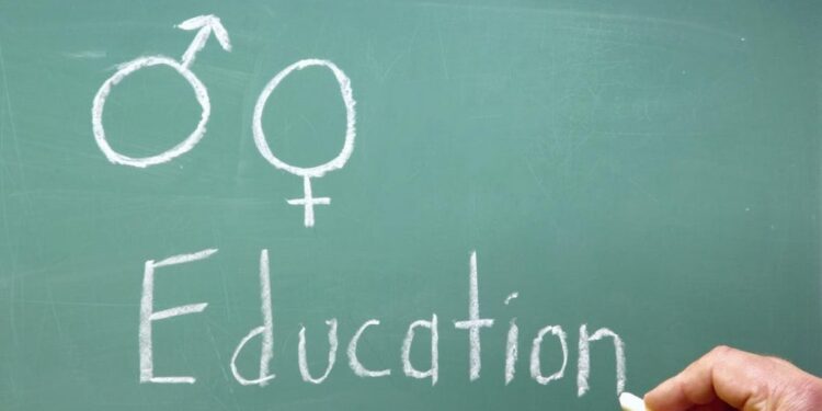 Le harcèlement des enfants à l'origine de l'enseignement de l'éducation sexuelle