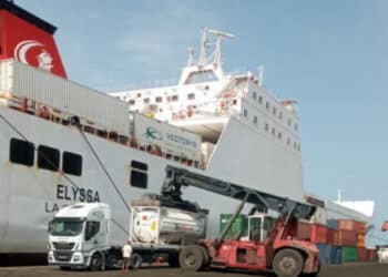 Tunisie : Réception de 130 tonnes d'oxygène au port de Rades