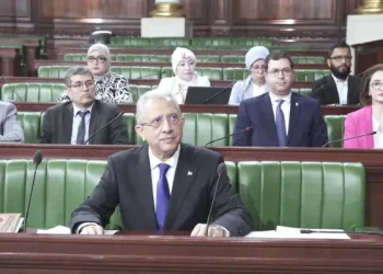 Tunisie : Le ministre de la Santé dévoile les salaires des jeunes médecins