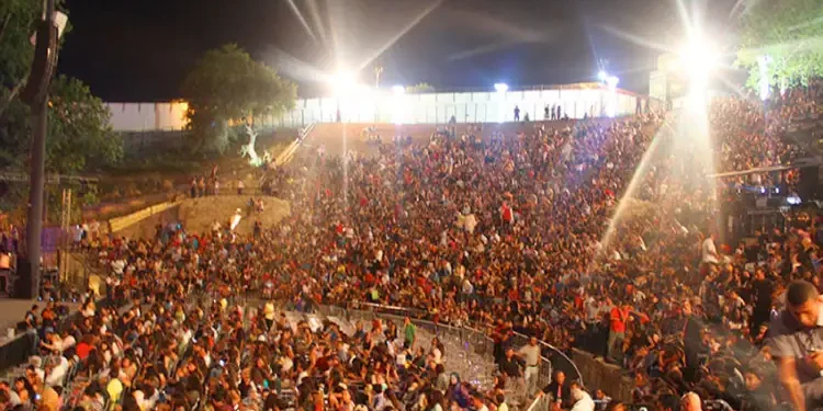 Tunisie : Vers une réforme des autorisations pour les artistes étrangers