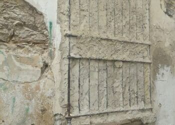 Ras-le-bol de ces fenêtres murées et nos horizons bouchés...