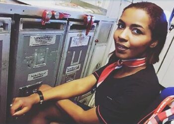 Le t&eacute;moignage &eacute;mouvant de Ghofrane Binous, h&ocirc;tesse de l'air victime de racisme