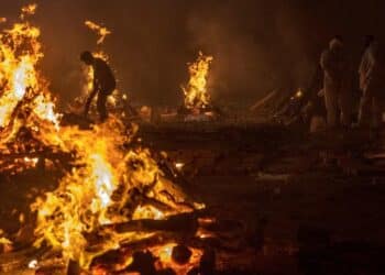L'Inde endeuillée par le coronavirus, l'OMS évoque une situation "plus que déchirante"