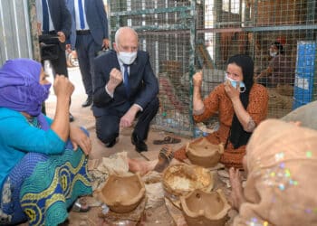 Tunisie : Kais Saïed s’engage à défendre les droits des artisanes