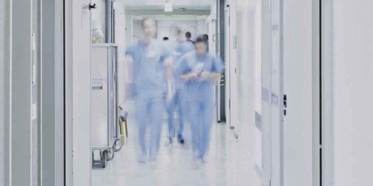 Tunisie : Les m&eacute;decins sp&eacute;cialistes r&eacute;partis sur tous les gouvernorats