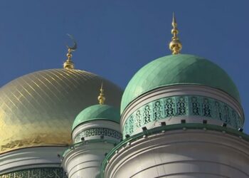 Vladimir Poutine inaugure la plus grande mosquée d'Europe à Moscou