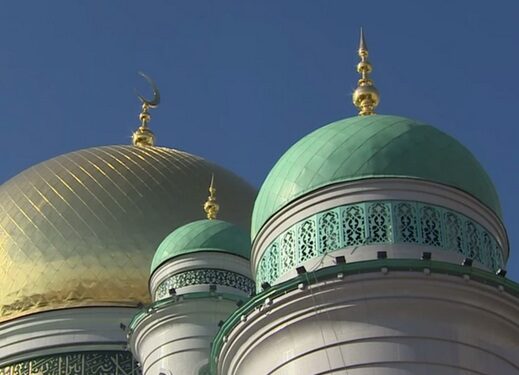 Vladimir Poutine inaugure la plus grande mosquée d'Europe à Moscou